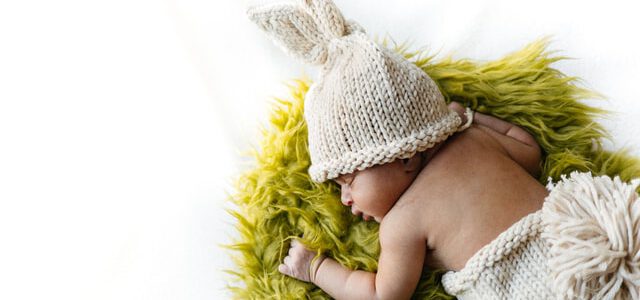 Ile powinno spać niemowlę, ile powinno ważyć niemowlę, kiedy niemowlę raczkuje?