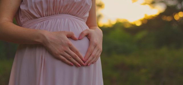Obrzęki w ciąży – przyczyny i sposoby na ulgę